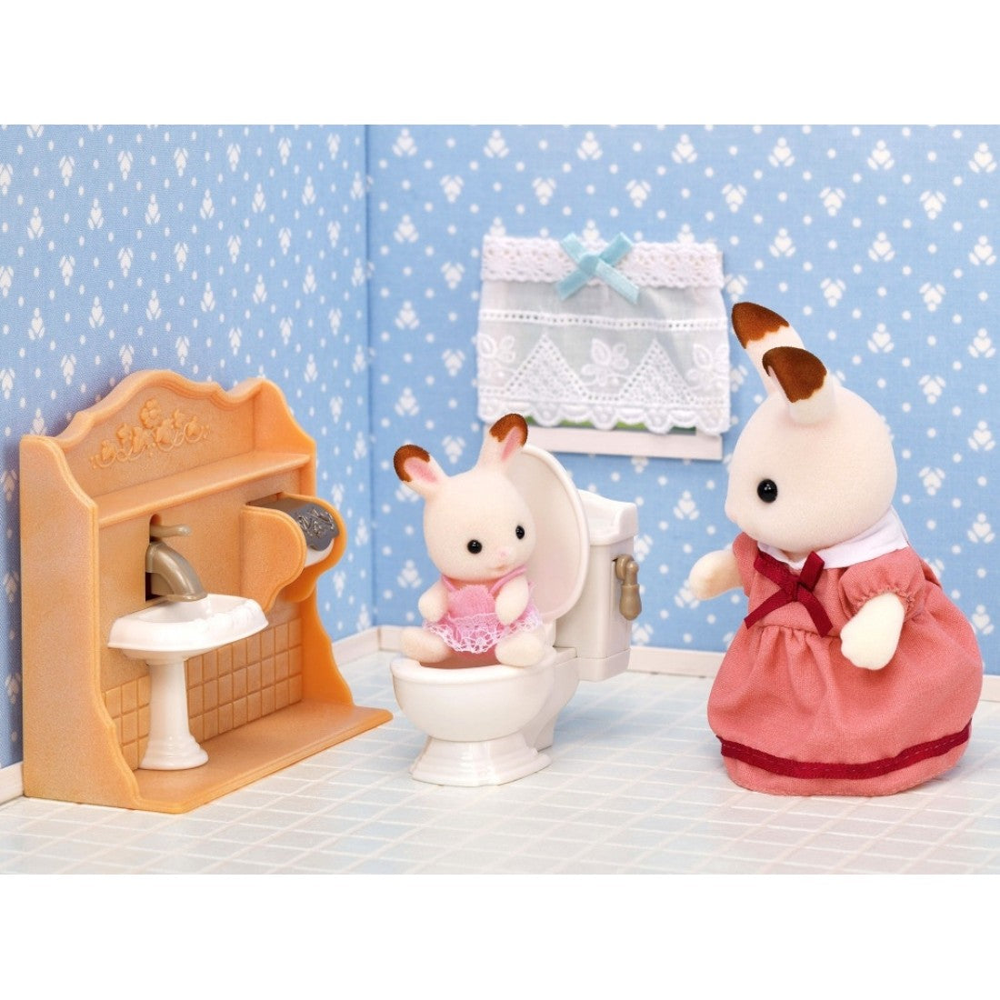 Sylvanian Families Playful Starter Furniture Set