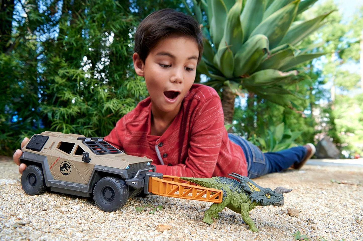 Mattel Jurassic World Truck & Einiosaurus Dinosaur Action Figure