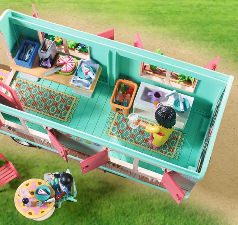 Playmobil Country: Cosy Train Cafe With Vegetable Garden